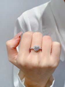 Bague de mariage en platine PT950 certifiée IGI avec diamant de laboratoire, luxe invisible, usine chinoise, expédition immédiate pour fêtes, vente en gros - Product Image 4