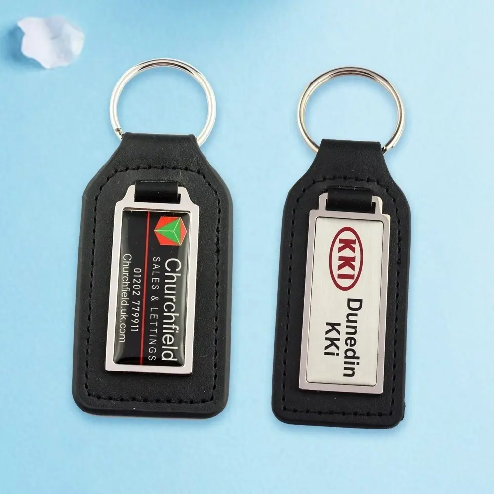 سلسلة مفاتيح معدنية للسيارة مصنوعة من جلد البولي يوريثان المطبوع بشعار حسب الطلب من الإيبوكسي