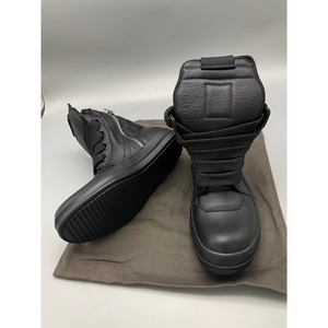 Baskets montantes tendance en cuir véritable respirant à lacets pour hommes, style européen et américain, idéales printemps-automne - Product Image 2
