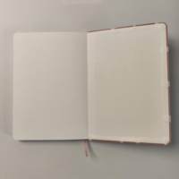 Carnet A5 en tissu de lin personnalisé avec couverture rigide et motifs brodés sur le thème du lapin, vente en gros