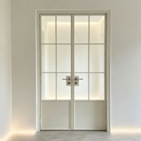 Porte battante simple en aluminium blanc de style vintage français Aomeja avec cadre blanc et vitrage simple pour cave à vin, salle à manger, hôtel, boutique, café