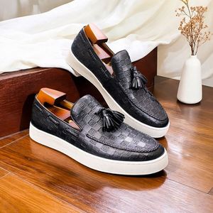 Ultime <span class=keywords><strong>Scarpe</strong></span> Casual da <span class=keywords><strong>Uomo</strong></span> in Vera Pelle Stile Retrò con Nappe, Squisito Design Goffrato, Slip-on con Suola Piatta - Product Image 2