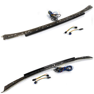 Venta Directa de Fábrica Lámpara Trasera Central LED Tipo Flujo Continuo para <span class=keywords><strong>KIA</strong></span> <span class=keywords><strong>SPORTAGE</strong></span> <span class=keywords><strong>2022</strong></span>, Luz Antiniebla y de Freno - Product Image 2