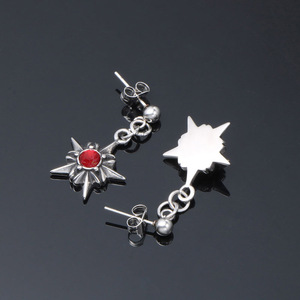 Boucles d'oreilles étoile en acier titane avec pierre rouge sertie, style punk rétro CF098 - Product Image 4