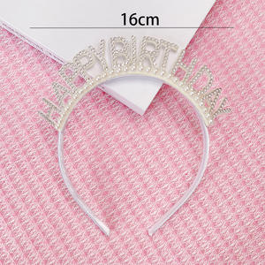 Accesorios grandes para el cabello para niños para el rendimiento de Pascua, corona de perlas de diamantes de imitación y peine para el cabello, tocado de cumpleaños perfecto - Product Image 5