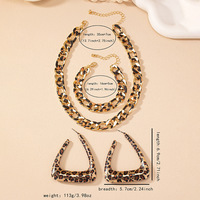 Ensemble de bijoux exagéré plaqué or 18 carats avec pendentif imprimé léopard, collier, bracelet, boucles d'oreilles et bague