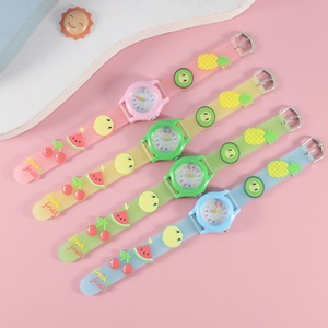 <span class=keywords><strong>Orologio</strong></span> al quarzo rotondo per bambini carino con motivo a cartone animato <span class=keywords><strong>orologio</strong></span> da ragazza con cinturino in diamante a stella unicorno - Product Image 6