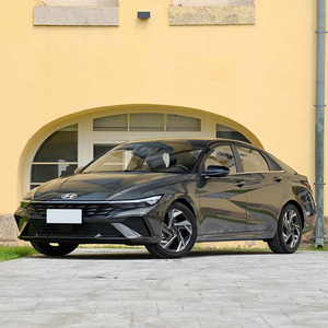 En stock 2023 Hyundai Elantra 1.5L CVT LUX, quasi-neuf, expédition rapide FOB, prêt à <span class=keywords><strong>l</strong></span>'<span class=keywords><strong>exportation</strong></span> - Product Image 3
