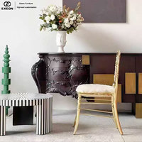 Chaise de luxe moderne dorée pour hôtel, nouveau design, chaise individuelle pour salle d'attente, chaise de salle à manger en laiton moulé, chaises dorées