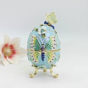SHINNYGIFTS Faberge moderno ovalado huevo de Pascua esmalte caja de baratija pintado a mano patrón de mariposa decorativo con bisagras Almacenamiento de joyas - Product Image 3