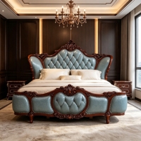 Lit en bois classique en chêne avec coussin bleu ciel et capitonnage symétrique, fourni par le fabricant, pour mobilier de villa et usage domestique