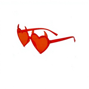 Lunettes de soleil en forme de cœur avec cornes de diable, pour fête d'Halloween, cosplay, lunettes fantaisie mignonnes pour femmes et hommes - Product Image 1