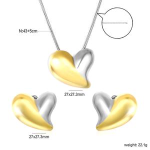 Ensemble de bijoux personnalisé en acier inoxydable plaqué or PVD 18 carats, avec boucles d'oreilles et collier pendentif en forme de cœur lisse et épais, deux couleurs - Product Image 2