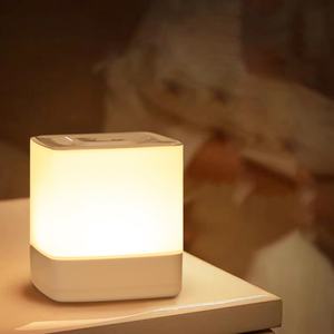 Lámpara Táctil LED de Mesa, Lámpara de Noche para Dormitorio con Sensor Táctil, Lámpara de Escritorio Portátil, Luces Nocturnas para Decoración del Hogar - Product Image 1
