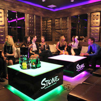 Table en verre LED Infinite, style contemporain, table basse ou table de bar pour boîte de nuit, table miroir LED Infinity Glow