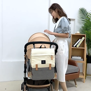 กระเป๋าเป้ผ้าอ้อมสีเทาอเนกประสงค์ กระเป๋าสำหรับคุณแม่ กันน้ำ กระเป๋าเป้ใส่ผ้าอ้อมน้ำหนักเบา กระเป๋าเดินทางสำหรับเด็ก - Product Image 4
