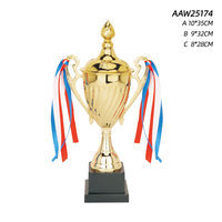 Coupe de trophée en métal plaqué or, médailles sportives gravées avec techniques de moulage sous pression, base en bois remplaçable en plastique