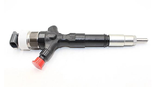 Genuine Diesel Fuel Injector 095000-7320 Common Rail Injection Nozzle  23670-0R130 For Toyota 1AD-FTV 2AD-FTV