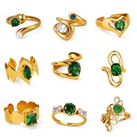 Cincin Terbuka yang Dapat Disesuaikan dari Baja Tahan Karat JZ657 Berlapis Emas 18K dengan Batu Zamrud Hijau CZ, Cincin Jari Wanita dengan Desain Vintage Tidak Beraturan.