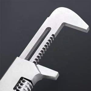 プロのメンテナンス作業用の12インチ高耐久調整可能なF型直角レンチスパナ - Product Image 4