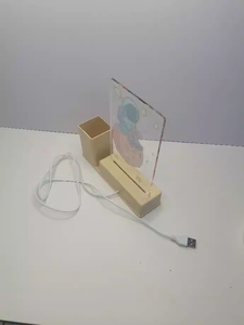 Luce notturna a forma di <span class=keywords><strong>L</strong></span> in acrilico carina lampada da comodino per ragazza portapenne da <span class=keywords><strong>astronauta</strong></span> - Product Image 4
