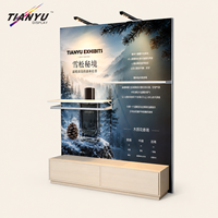 Système d'affichage modulaire universel en aluminium léger, vitrine murale rétroéclairée pour la vente au détail, profil perforé, support facile à assembler