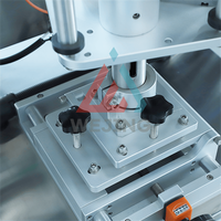 Machine d'étiquetage automatique linéaire électrique avec PLC et boîte de vitesses pour bouteilles rondes, emballages métalliques et plastiques
