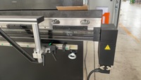 Presse plieuse hydraulique CNC 70T/2500 pour le pliage de tôles