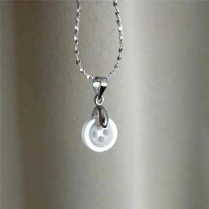 White Shell Button Necklace For Women Clavicle Chain Gift Jewelry Round Geometric Design XL-097 - Product Image 1