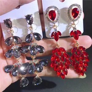 2022 hot selling fashion wholesale glass diamond water drop mixed earrings zinc alloy retro long crystal quartz stud earrings