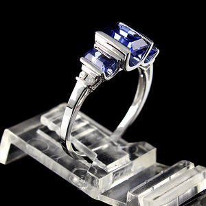 Anello classico con pietra blu per donna, design elegante intarsiato, gioielli alla moda per tutti i giorni - Product Image 2