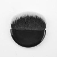 Petit pinceau à poudre de contournement semi-circulaire plat et en forme d'éventail pour le visage pinceau de maquillage multifonctionnel portable