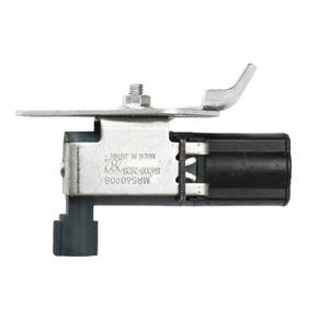 Vanne solénoïde Mitsubishi MR560908 136200-2820 pour applications sous vide et réservoirs de vapeur, fabriquée au Japon - Product Image 1