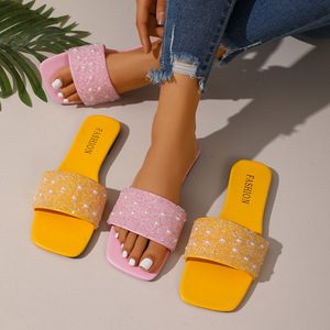 Sandalias Planas de Mujer con Punta de Acero y Pedrería de Perlas en 5 Colores, Tallas Grandes 35-43, Modelo 611, Lujosas, Modernas y Suaves para la Playa - Product Image 1