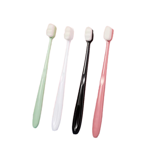 Cepillo de Dientes Desechable de Microfibra Ultra Suave, de Plástico, para Dientes Sensibles, Uso Doméstico, Portátil, para Viajes, Cuidado Dental, Extra Suave - Product Image 1