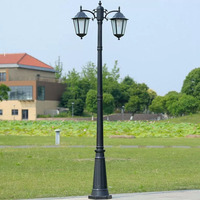 Farola Solar LED de Jardín de Estilo Europeo Antiguo para Exteriores, IP67 Impermeable, Construcción Metálica, Alimentación CA/Batería, Garantía de 3 Años