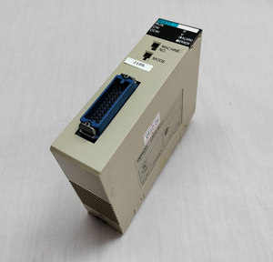 C200H-NC211 C200HNC211 ยูนิต NC ตัวควบคุมลอจิกแบบตั้งโปรแกรมได้ - Product Image 1