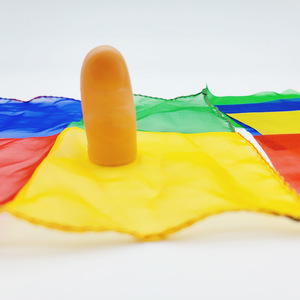 Pañuelo cuadrado pequeño G1534 que se transforma en pañuelo cuadrado de cuatro colores, accesorio mágico de seda, para actuaciones en reuniones anuales, escenario - Product Image 2