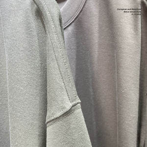 Camiseta de Hombre Oversize de Algodón 100% de Alto Gramaje (250gsm, 275gsm, 305gsm) con Hombros Caídos, Estilo Moderno y Personalizable Rápido - Product Image 2