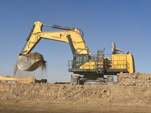 Excavadora Hidráulica de Orugas Mega Pesada de 122 Toneladas con Gran Capacidad de Carga, Modelo 9125F, con Motor y Bomba Robustos para Minería en Pozos Abiertos Grandes - Product Image 3