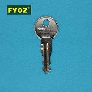 Clé <span class=keywords><strong>de</strong></span> remplacement pour les systèmes <span class=keywords><strong>de</strong></span> porte-bagages <span class=keywords><strong>Thule</strong></span> et les coffres <span class=keywords><strong>de</strong></span> <span class=keywords><strong>toit</strong></span>, numéro <span class=keywords><strong>de</strong></span> clé N151 - Product Image 2