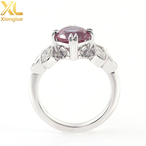 แหวนหมั้นเพชรทรงกลมแบบหนามเตย ชุบทอง 18K สำหรับทุกเพศ - Product Image 2