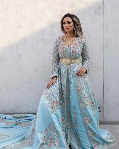Caftán de diseñador elegante con bordado Zardozi pesado hasta el suelo vestido de rastro para boda y fiesta estilo elegante 2025 - Product Image 1