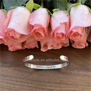 Brazalete de acero inoxidable para mujer, joyería inspiradora con mensaje personalizado, grabado con alas <span class=keywords><strong>Brave</strong></span> - Product Image 4
