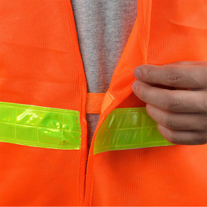 Gilet de sécurité innovant en polyester à double bande réfléchissante, haute visibilité, pour travaux de construction et utilisation routière - Product Image 1