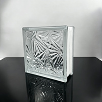 Bloc de verre décoratif ajouré de qualité supérieure, motif floral de glace complexe, pour cloison de séparation intérieure domestique, vente en gros