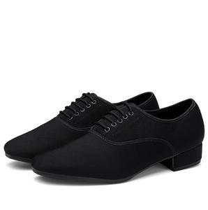 Chaussures de danse modernes pour hommes avec semelle en caoutchouc Chaussures de danse latine de salon en tissu Oxford pour la danse extérieure et intérieure - Product Image 4