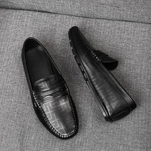 Nouvelles chaussures en cuir pour hommes, populaires et confortables, idéales pour une tenue décontractée et la conduite. - Product Image 4
