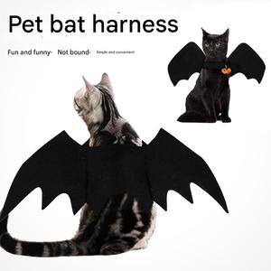 Fantasias Clássicas e Fofas de Halloween para Gatos e Cães com Asas de Morcego e Sinos (Decorativos) - Product Image 5