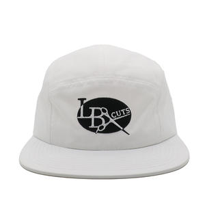 Gorra de Nylon con Logotipo Bordado Personalizado al por Mayor, Gorras de Campamento con Diseño Moderno de 5 Paneles, Ajustables y de Tela Suave - Product Image 1